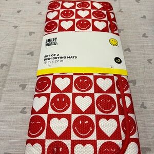 SmileyWorld Red and White Dish Drying Mats - Set of 2